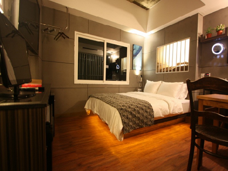 February Boutique Hotel Hwanggeum
