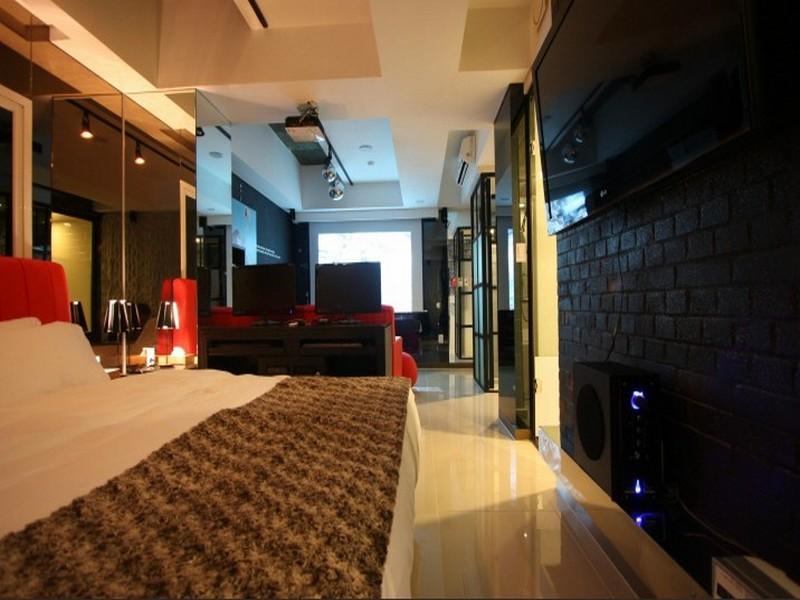 February Boutique Hotel Hwanggeum