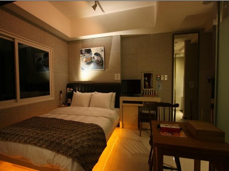 February Boutique Hotel Hwanggeum