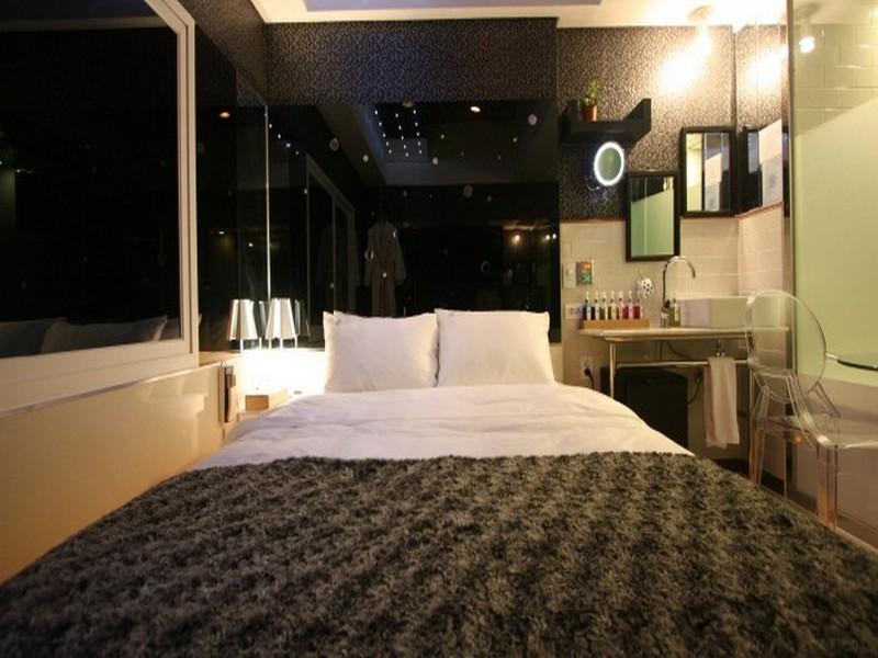 February Boutique Hotel Hwanggeum