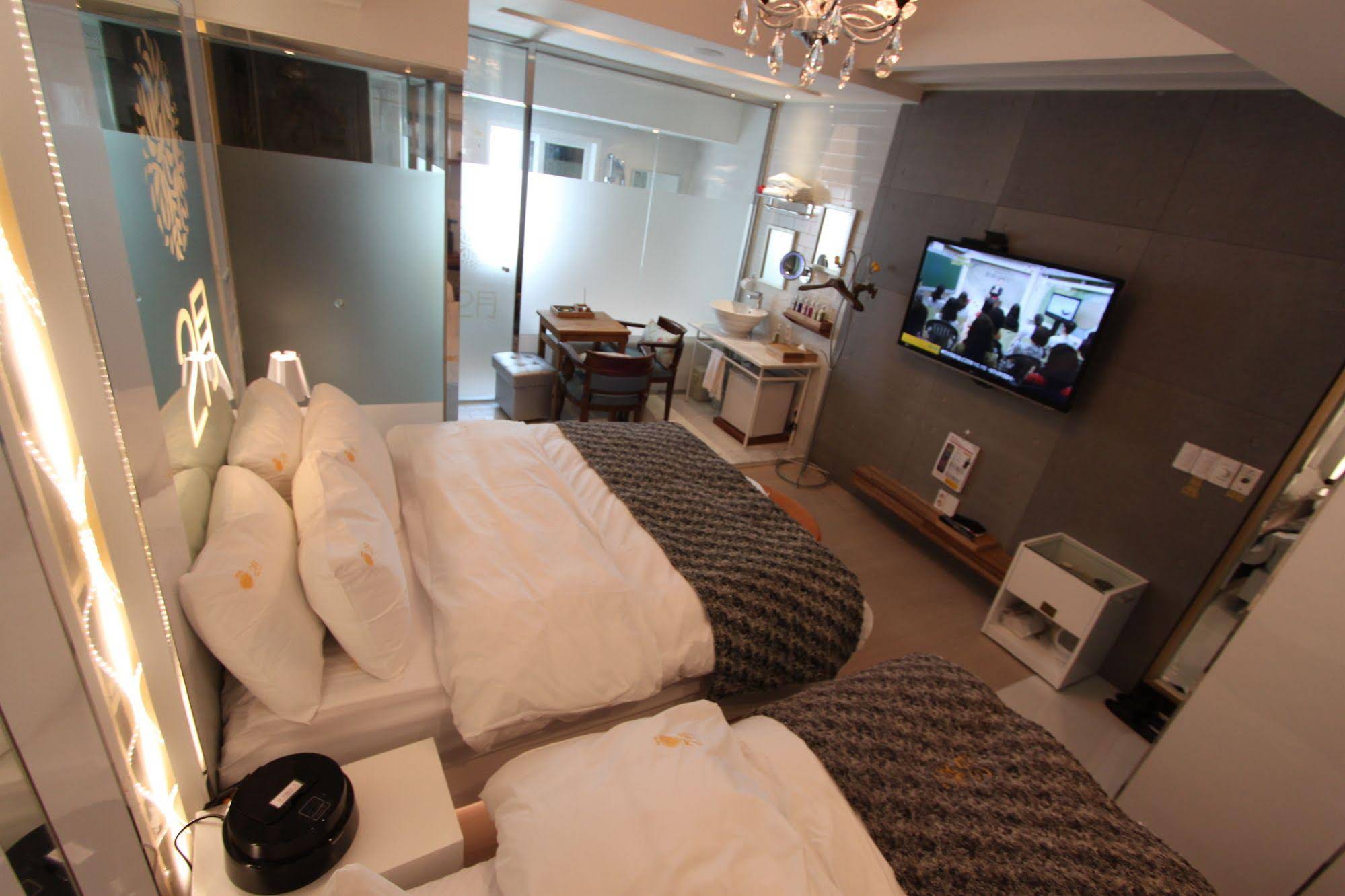 February Hotel Apsan