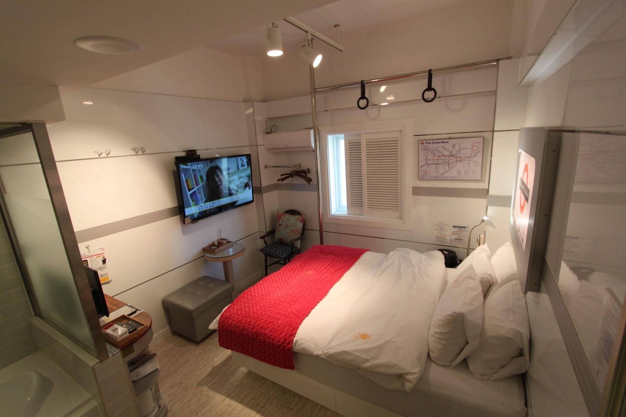 February Hotel Apsan