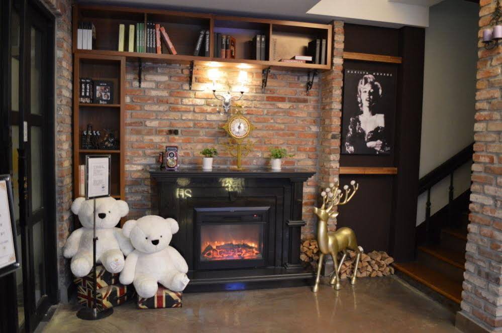 February Hotel Apsan