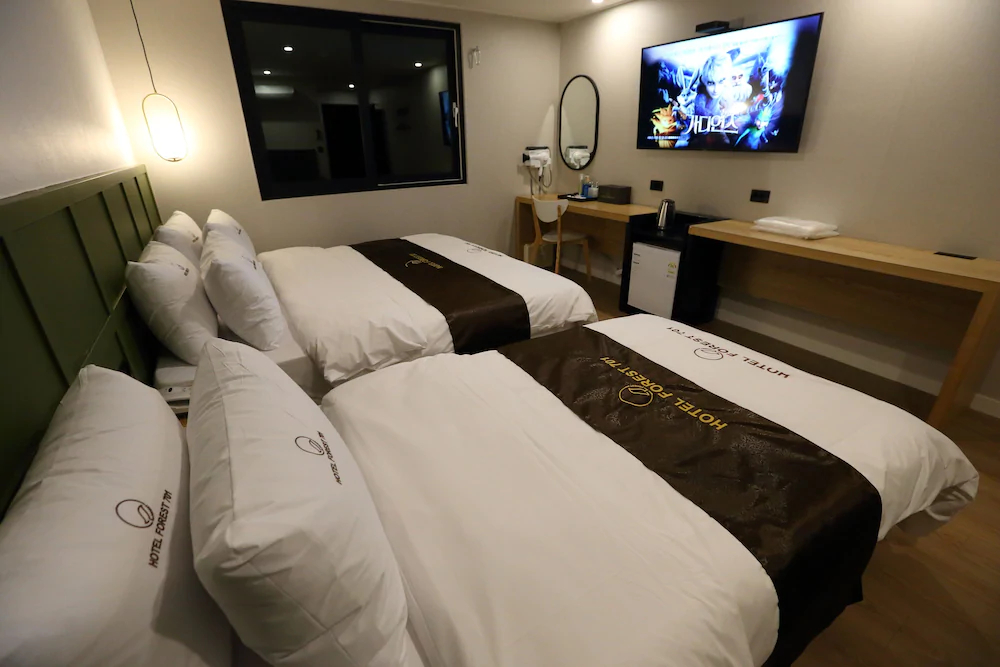 Forest 701 Hotel