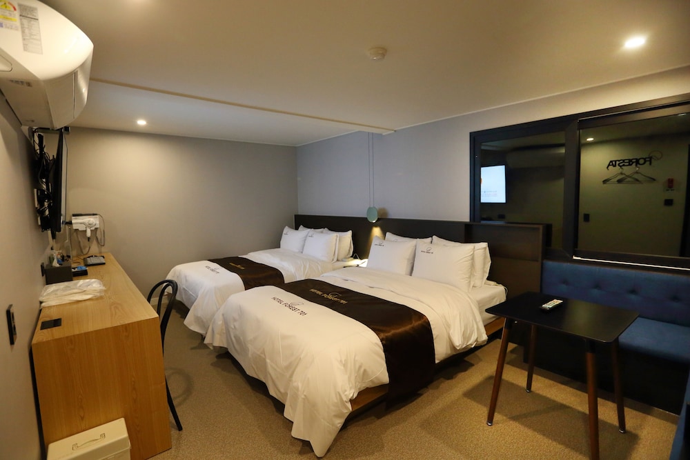 Forest 701 Hotel