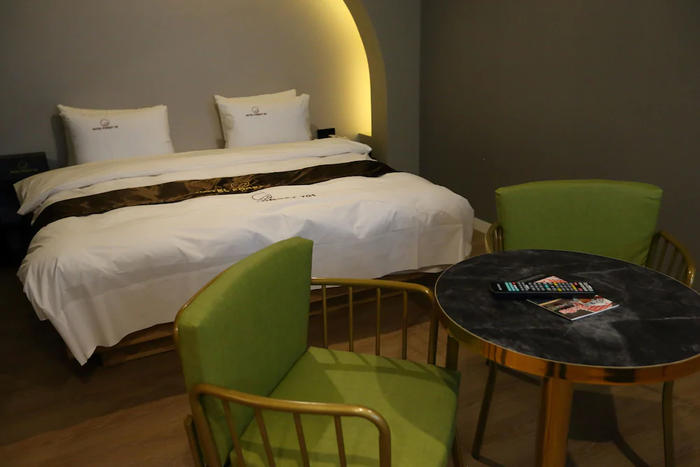 Forest 701 Hotel