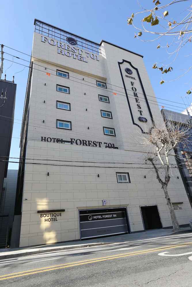 Forest 701 Hotel