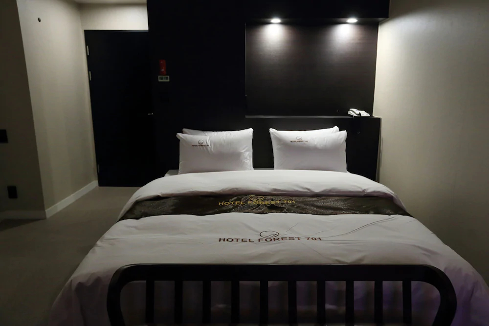 Forest 701 Hotel