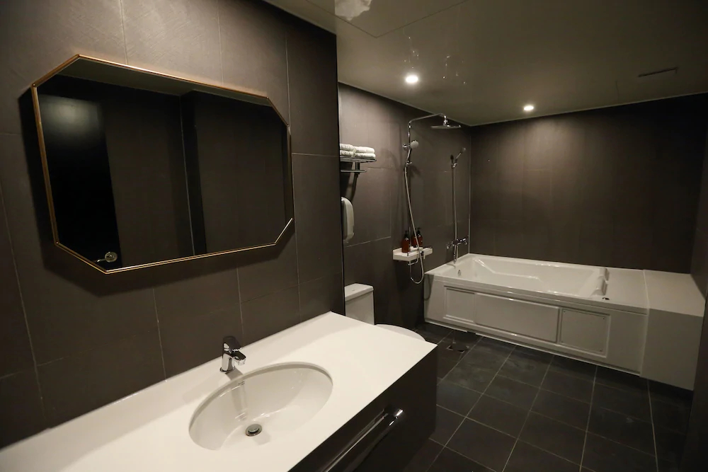 Forest 701 Hotel