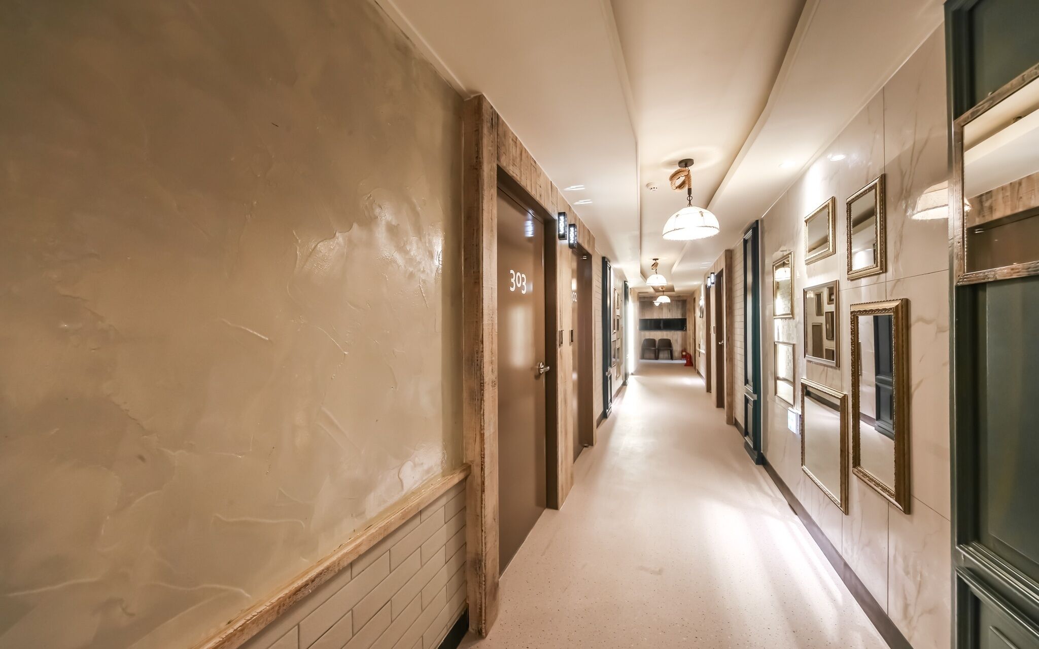 Gallery Hotel