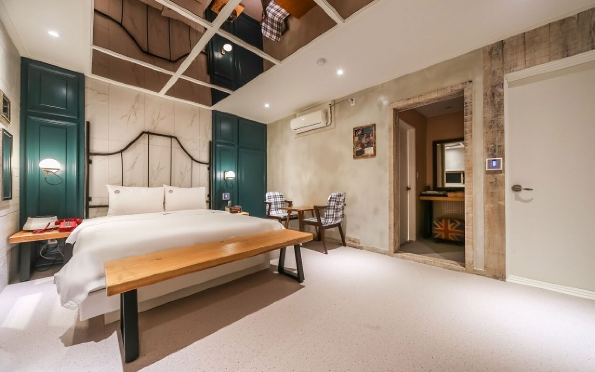 Gallery Hotel