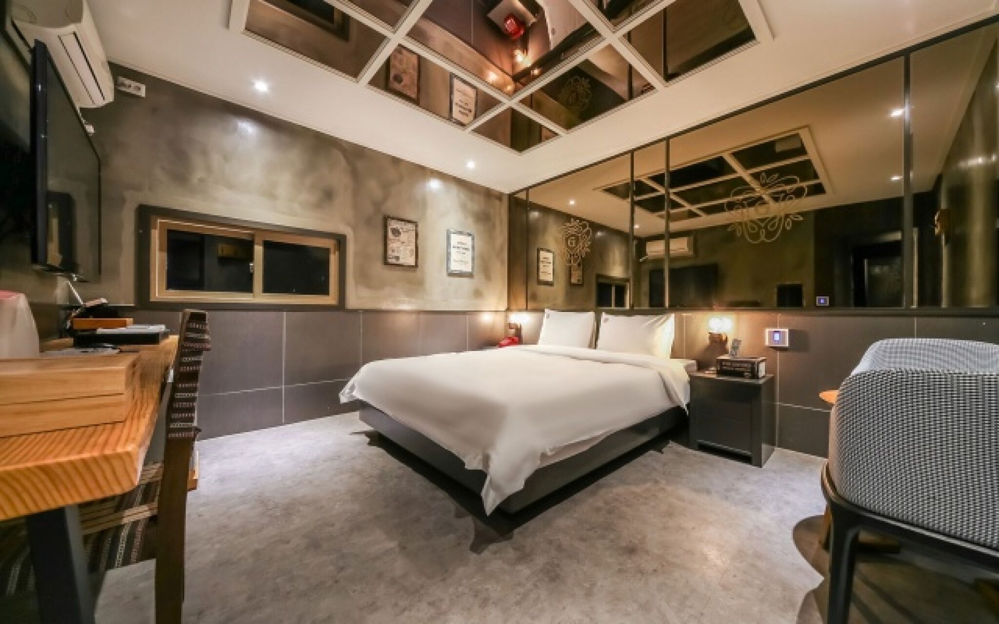 Gallery Hotel