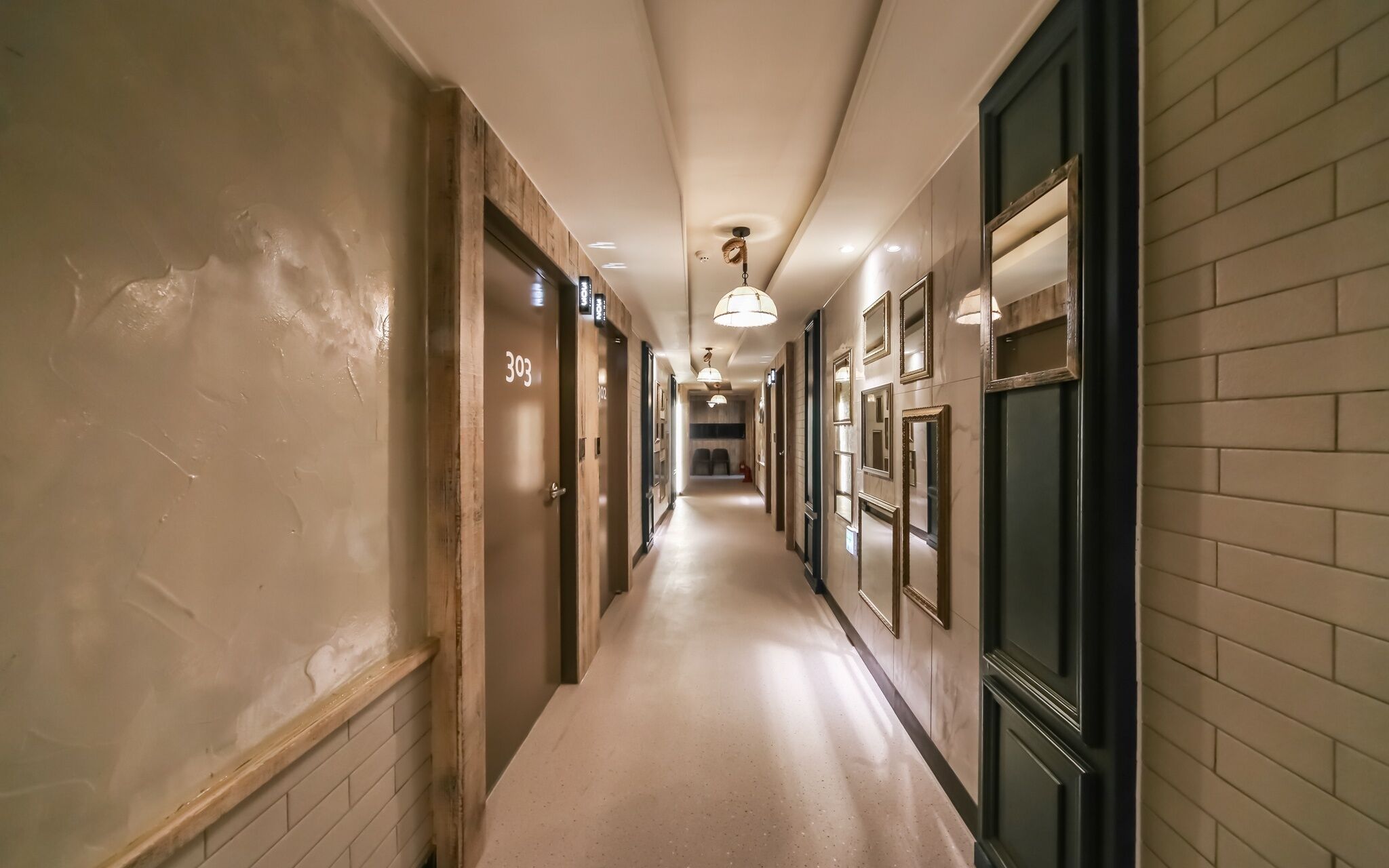 Gallery Hotel