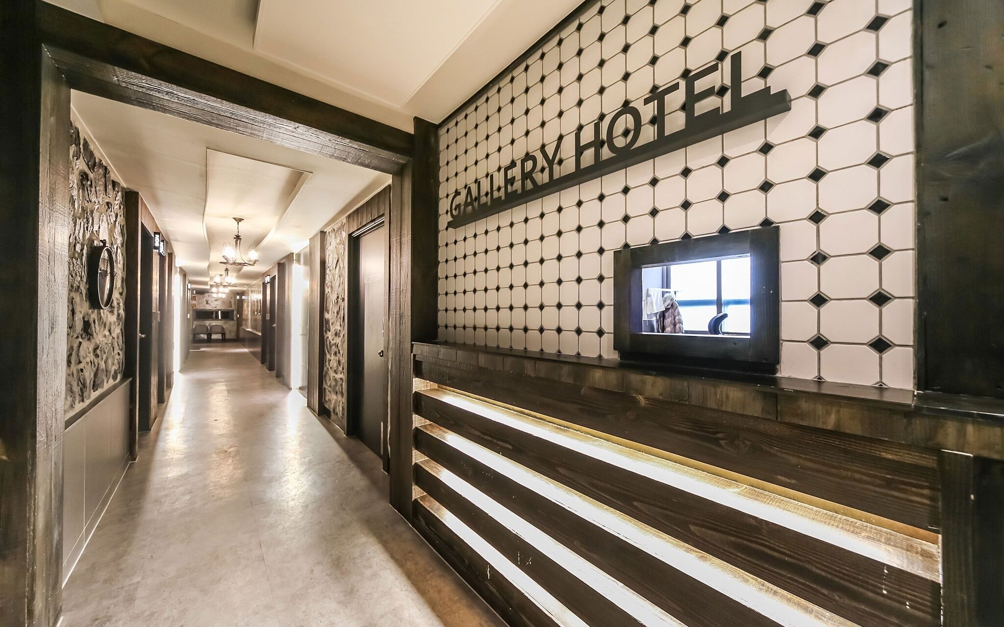 Gallery Hotel