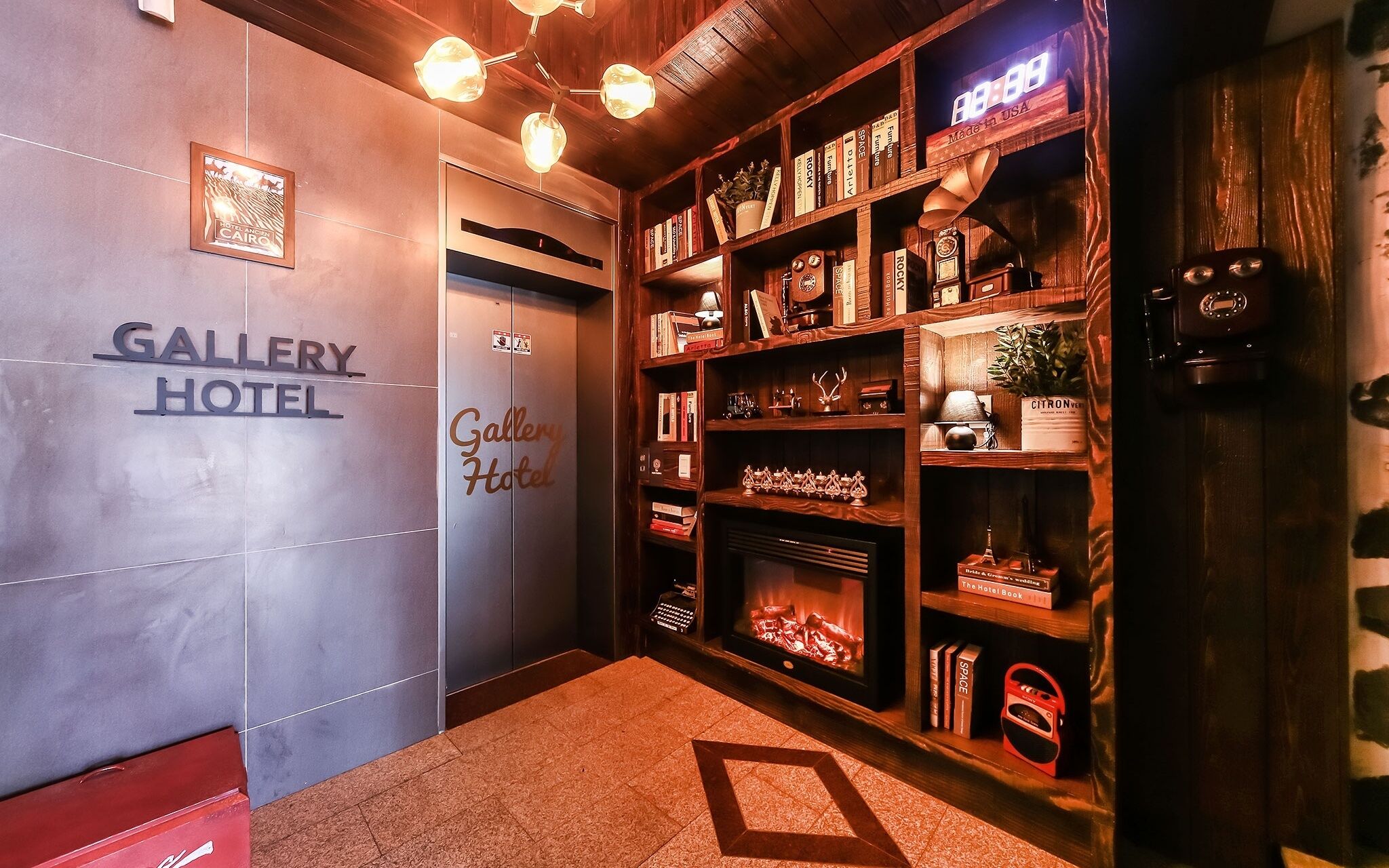 Gallery Hotel