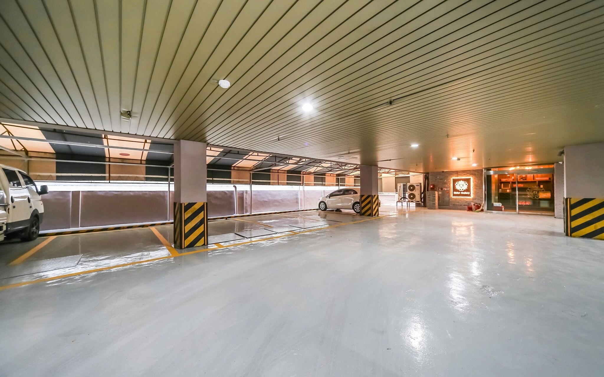 Gallery Hotel