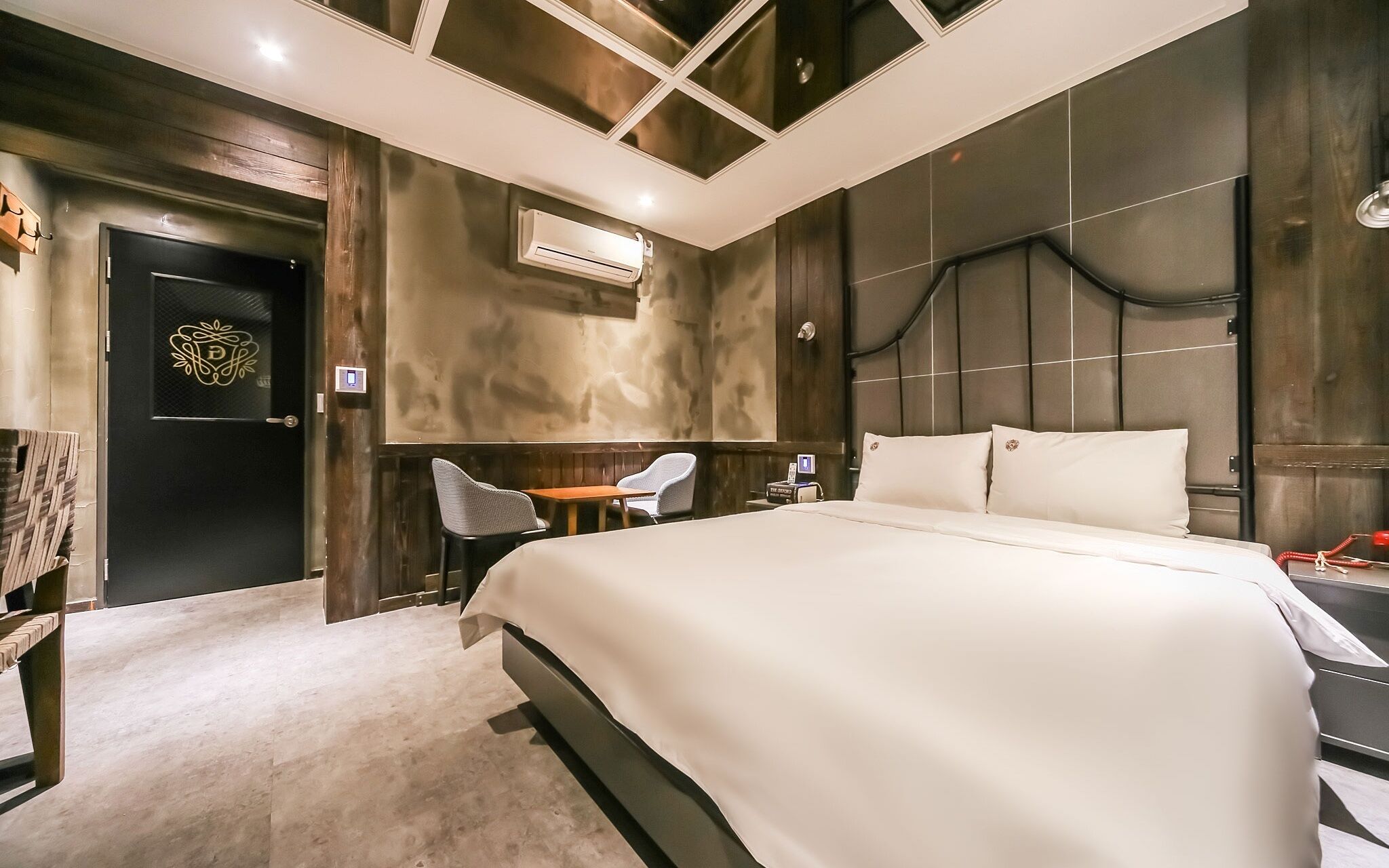 Gallery Hotel