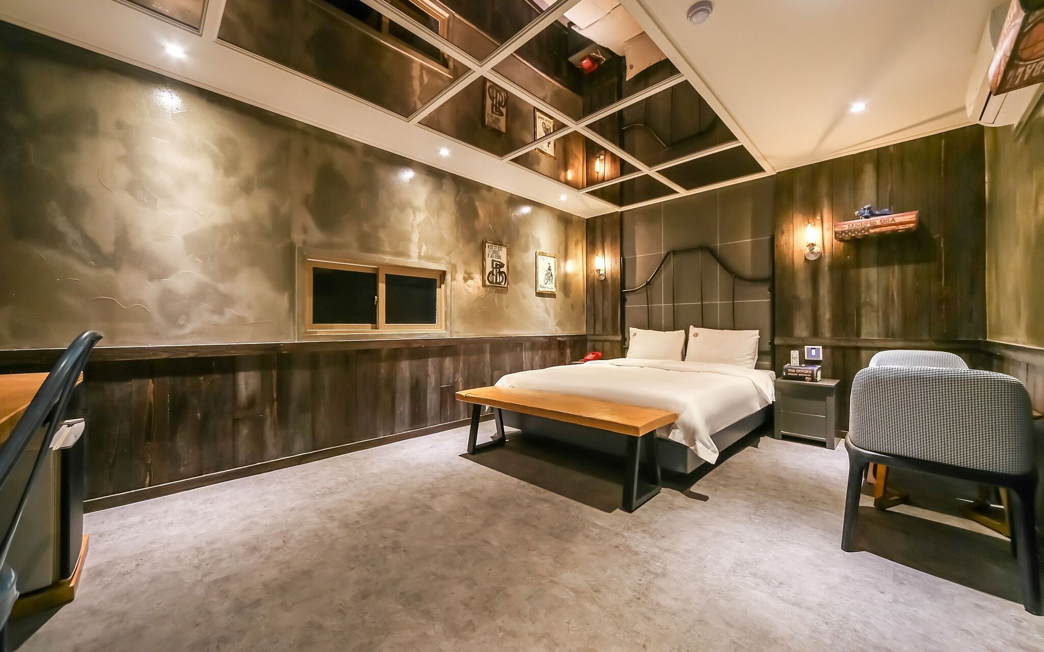 Gallery Hotel