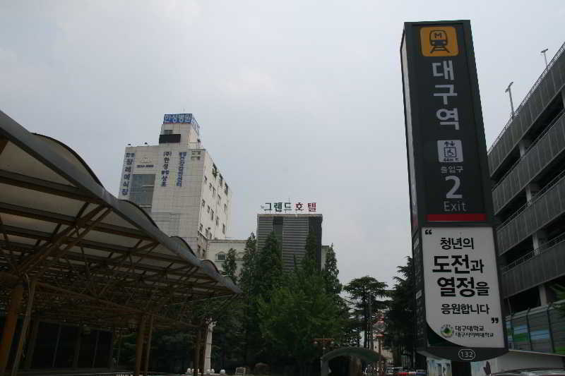 New Grand Hotel