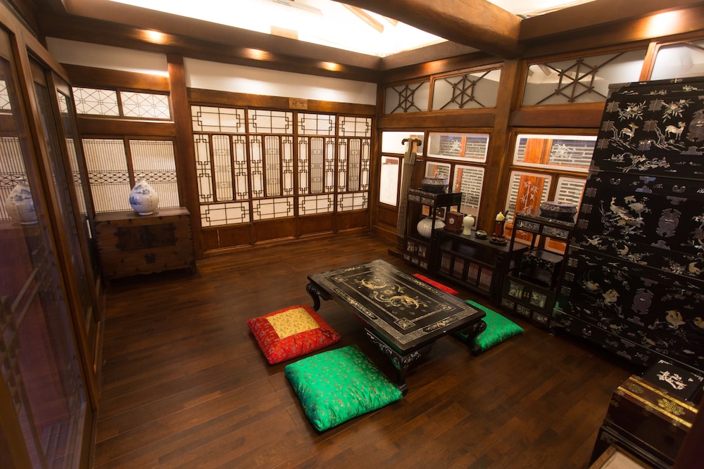 Hanok 1957