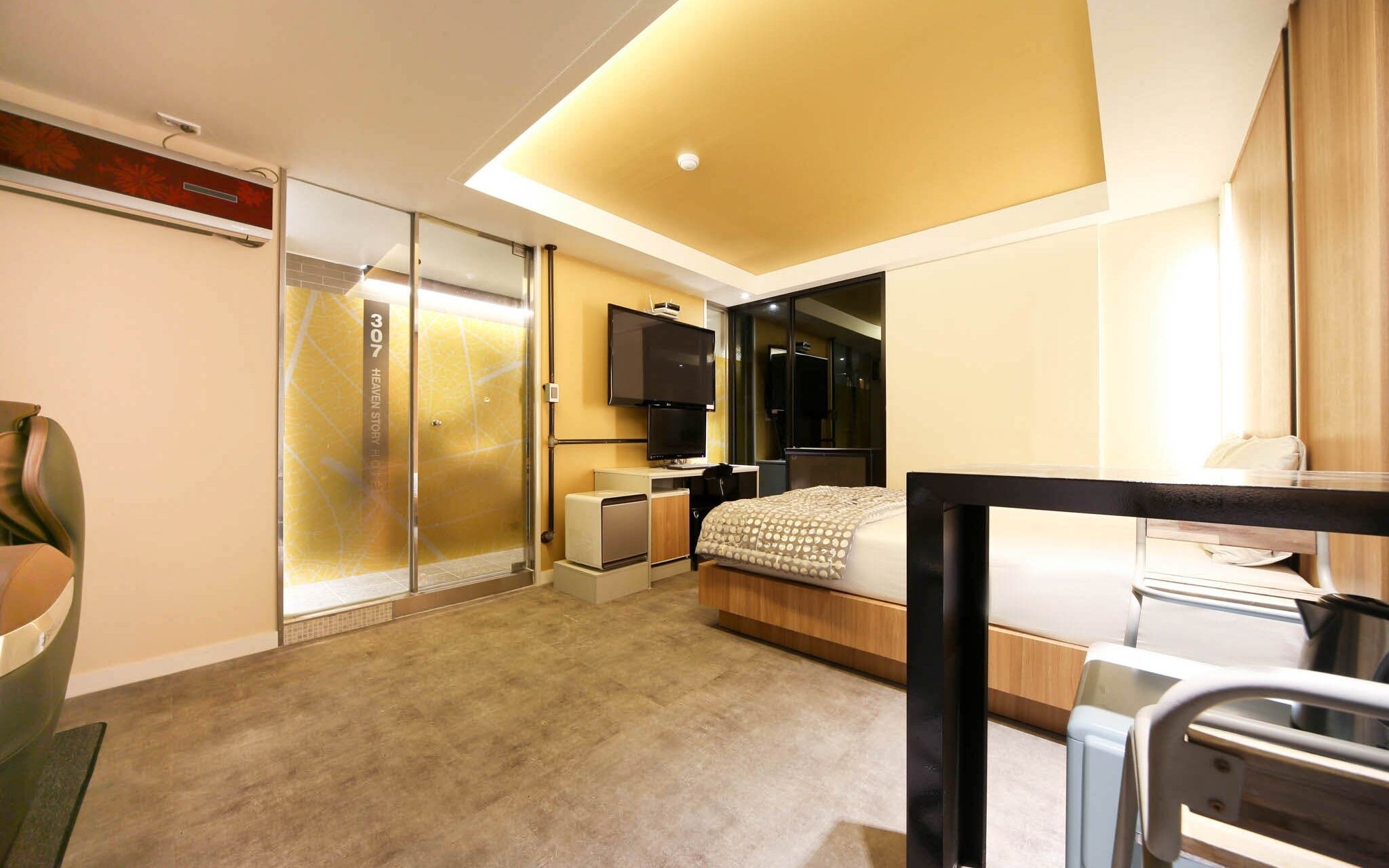 Heaven Story Hotel