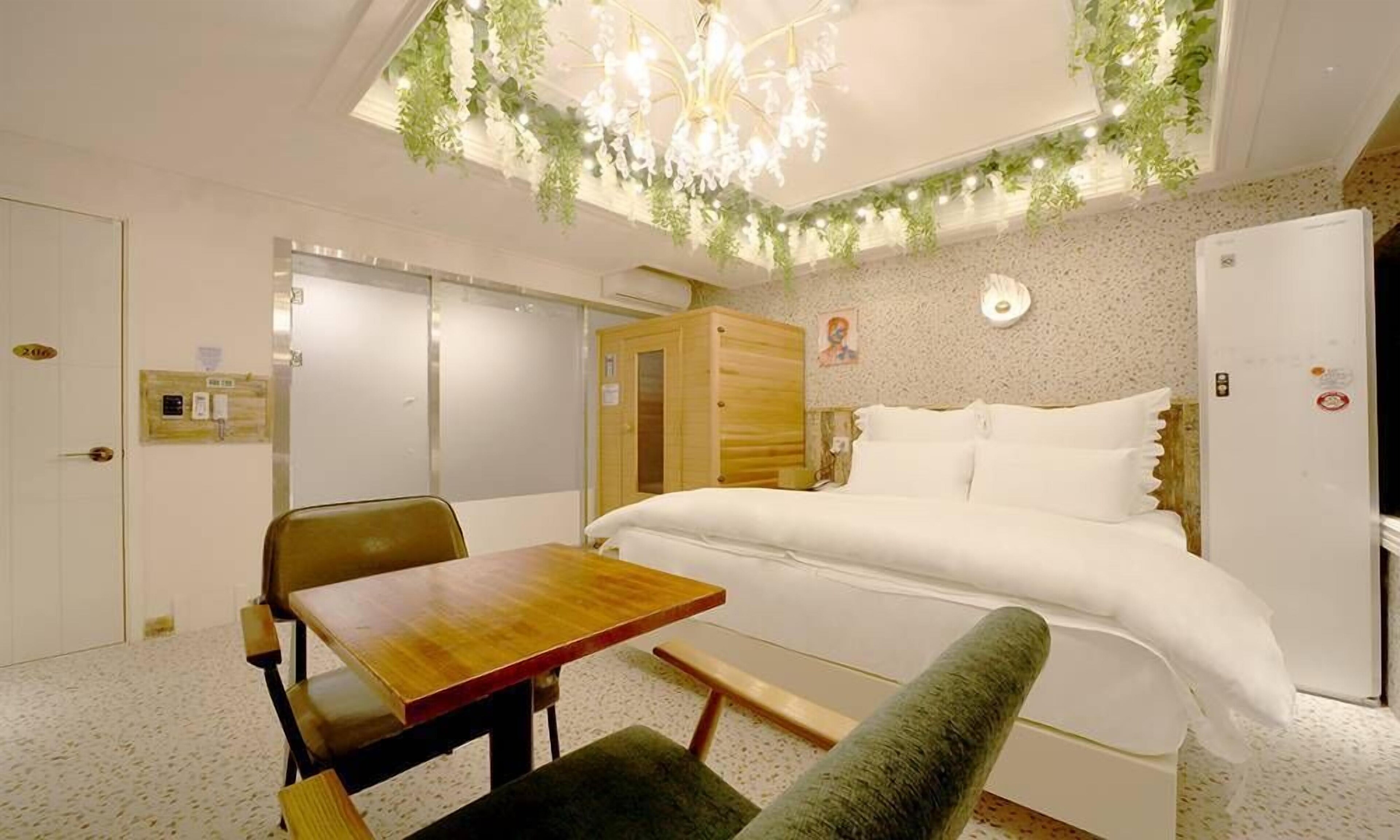 Hotel February Dongdaegu
