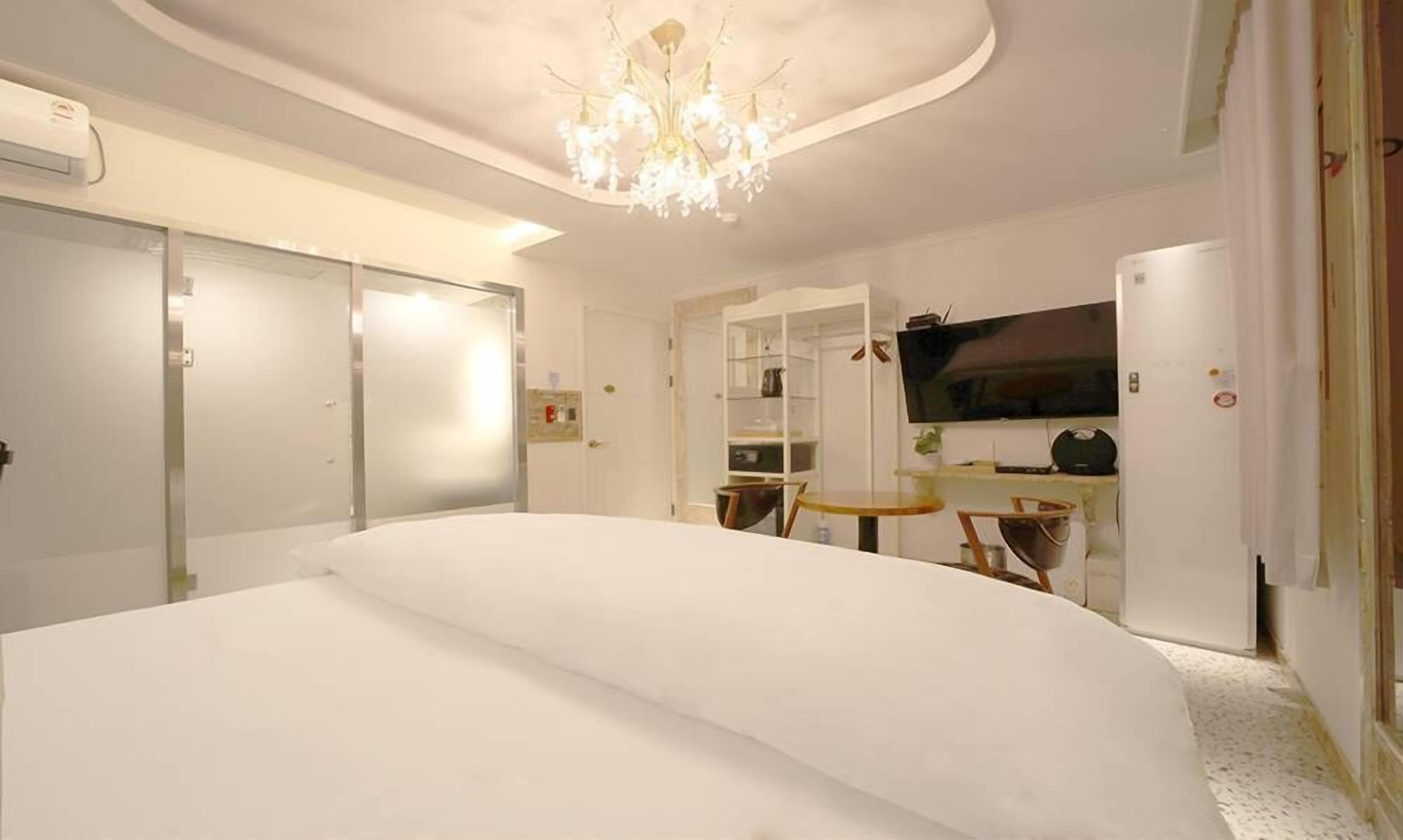 Hotel February Dongdaegu