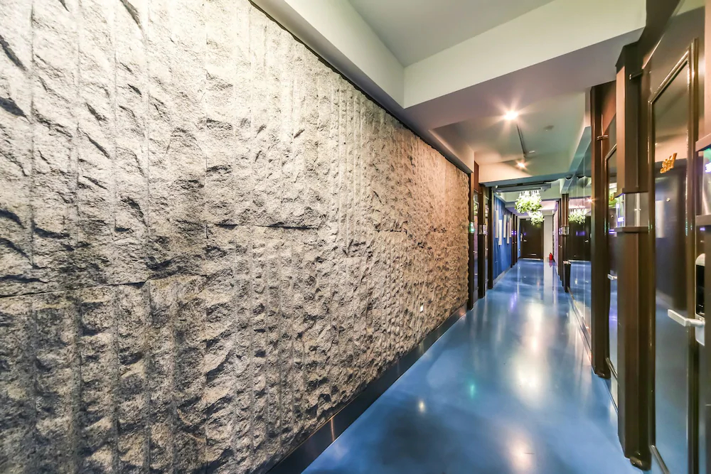 Hotel February Suseong