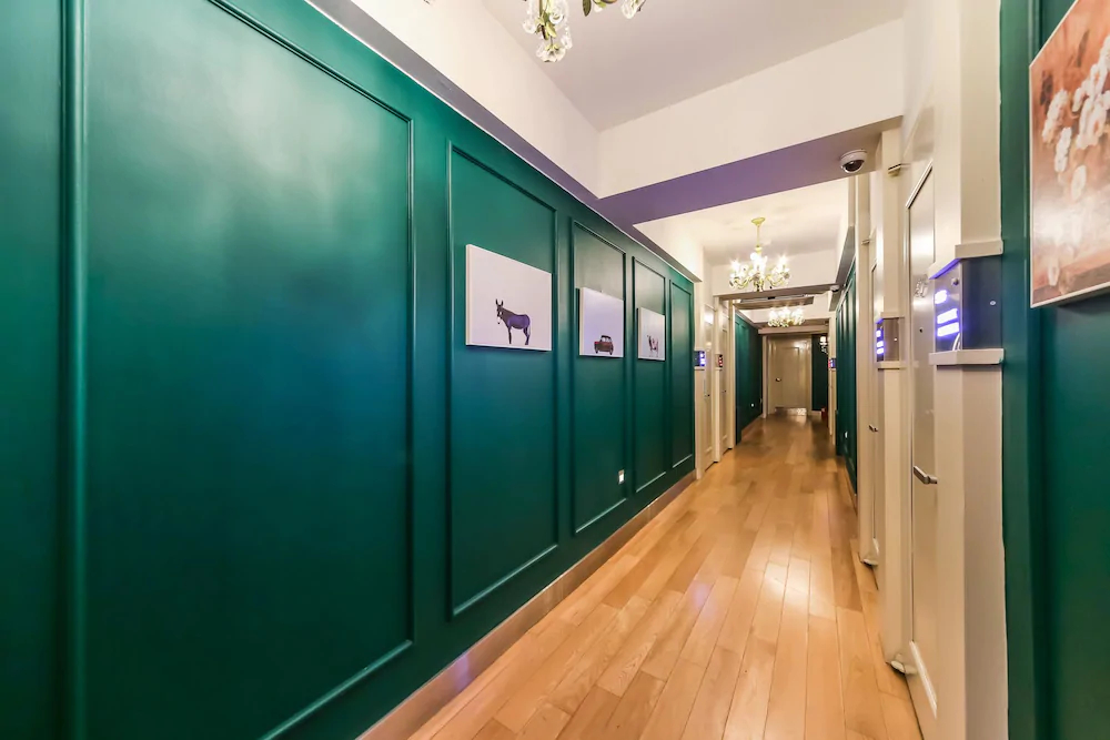 Hotel February Suseong