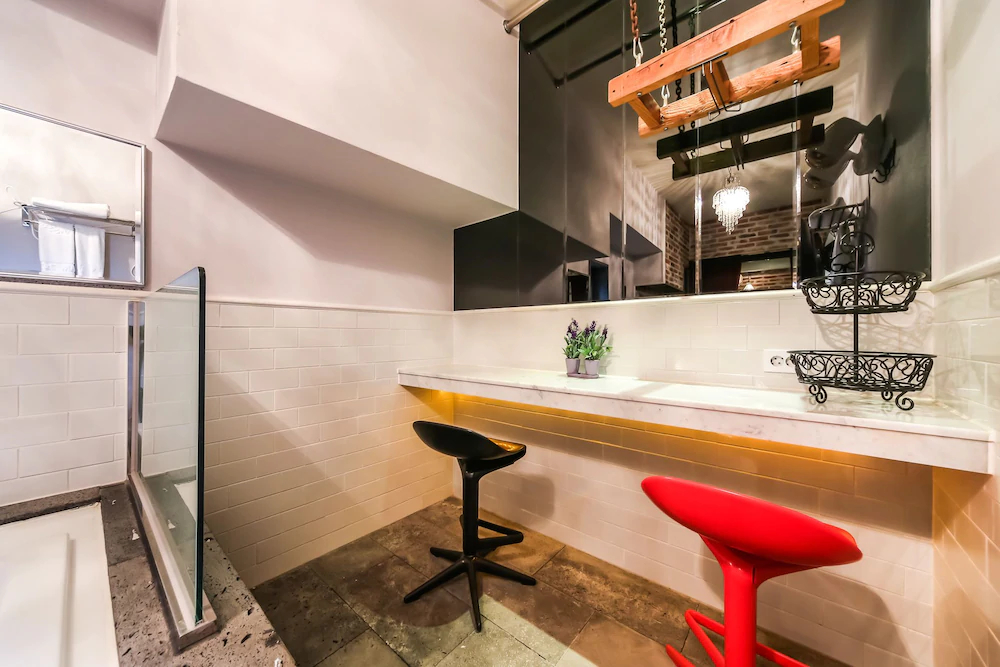 Hotel February Suseong