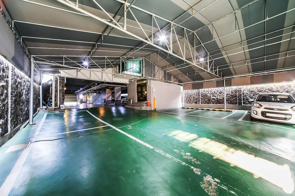 Hotel February Suseong