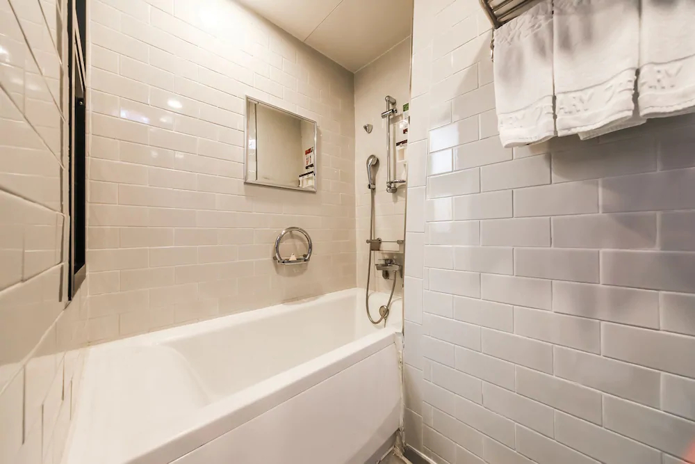 Hotel February Suseong