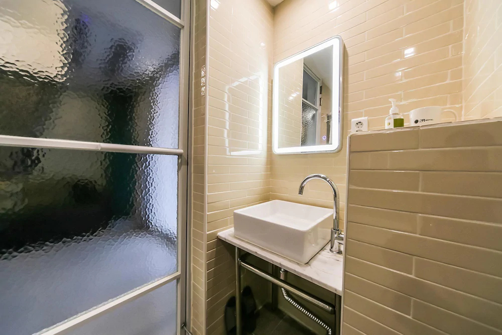 Hotel February Suseong