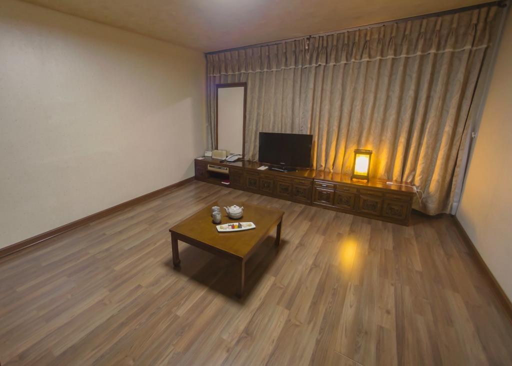 Prince Hotel