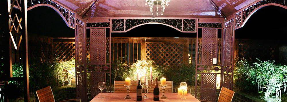 Queen Vell Hotel & Wedding