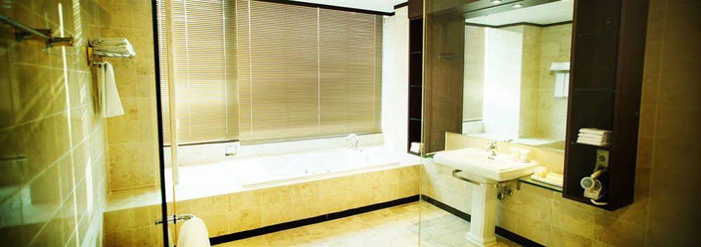 Queen Vell Hotel & Wedding