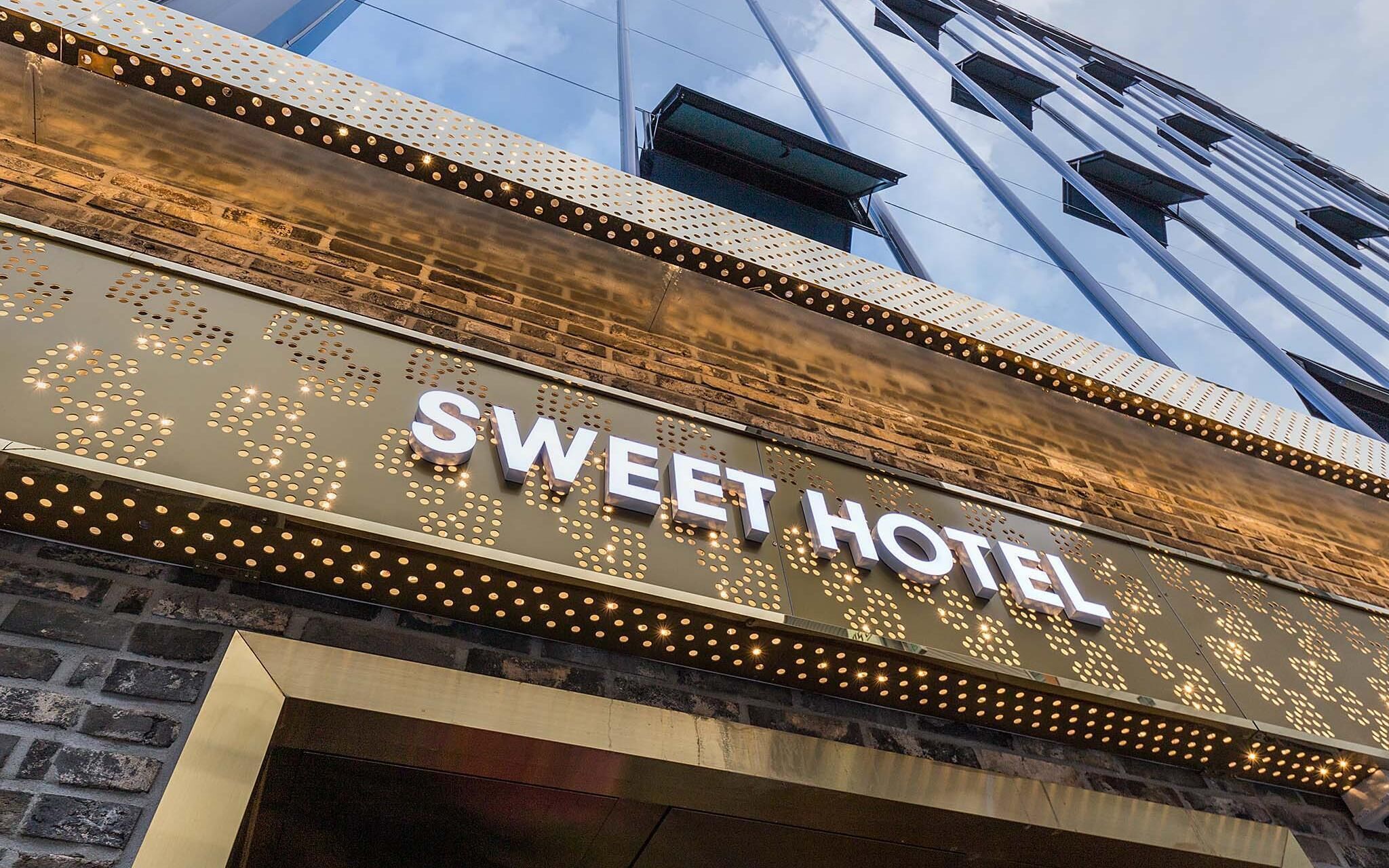 Sweet Hotel