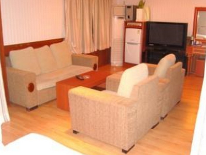 Uneed Hotel