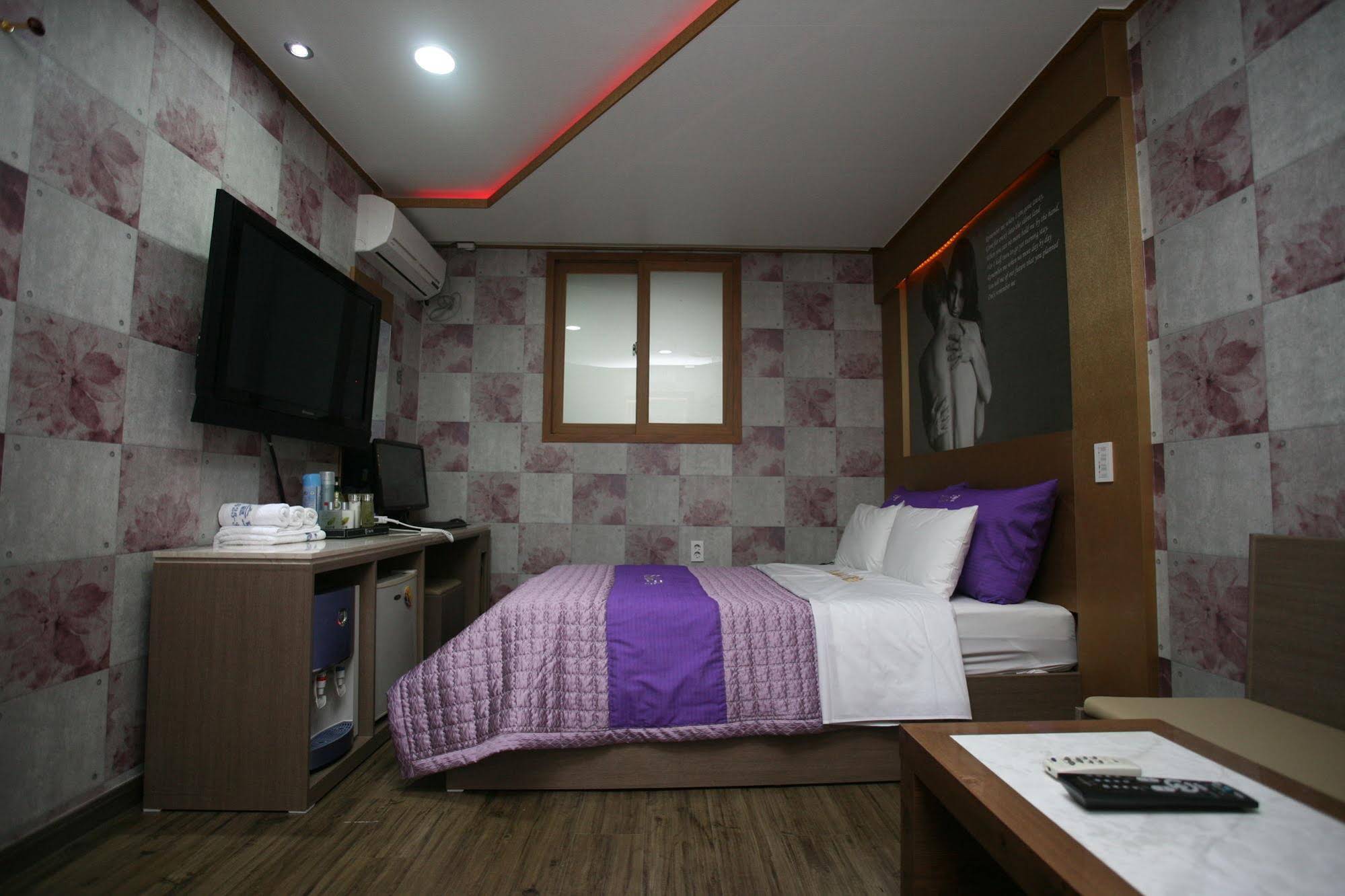 Castle Motel