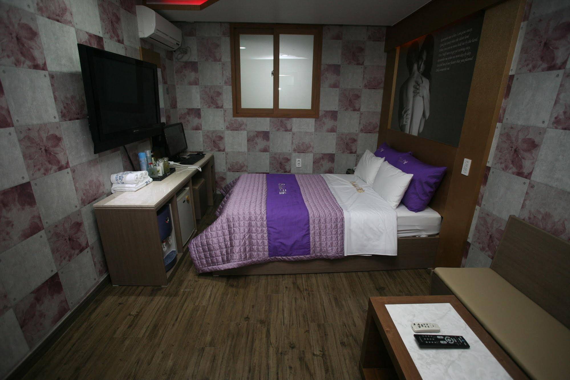 Castle Motel