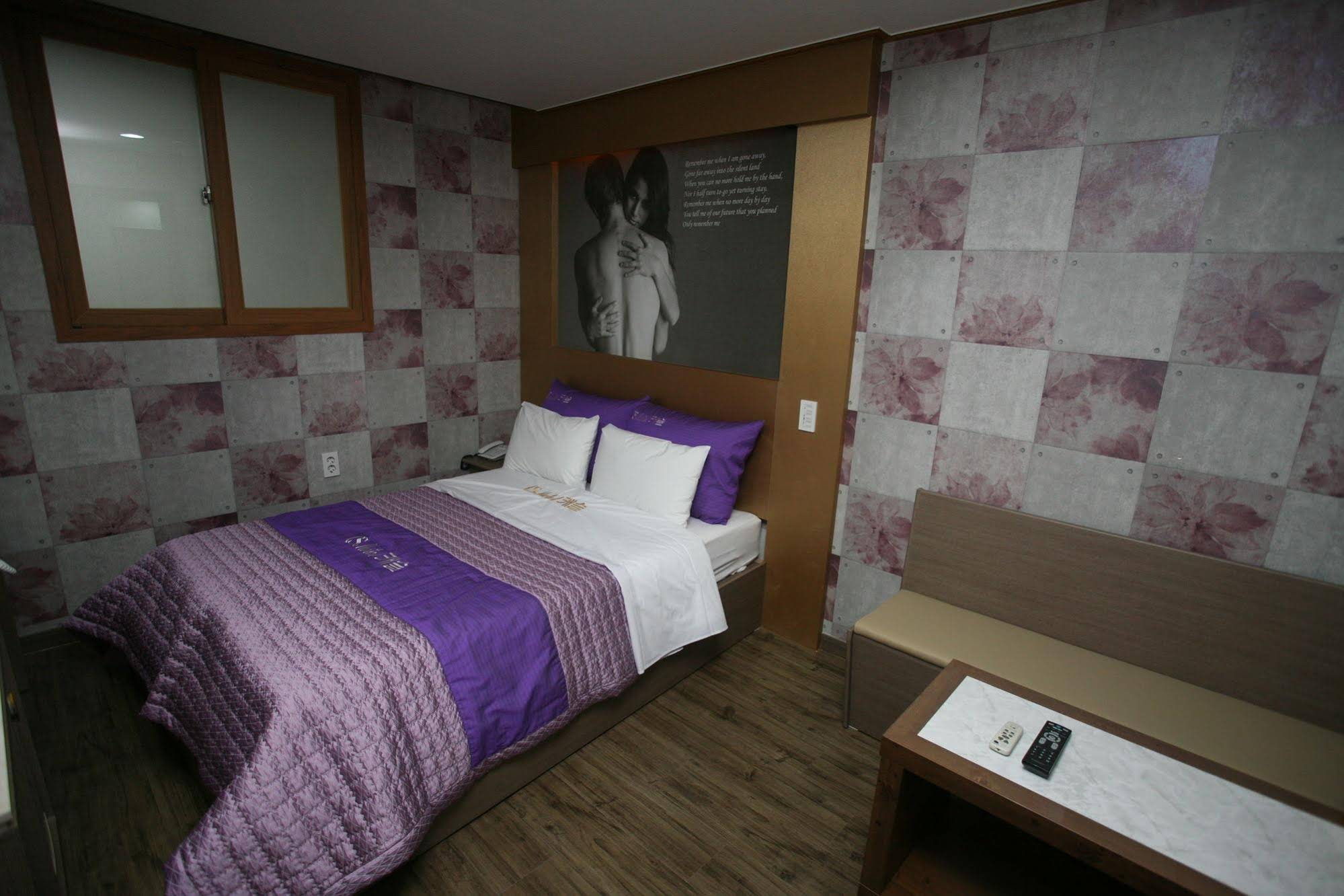 Castle Motel