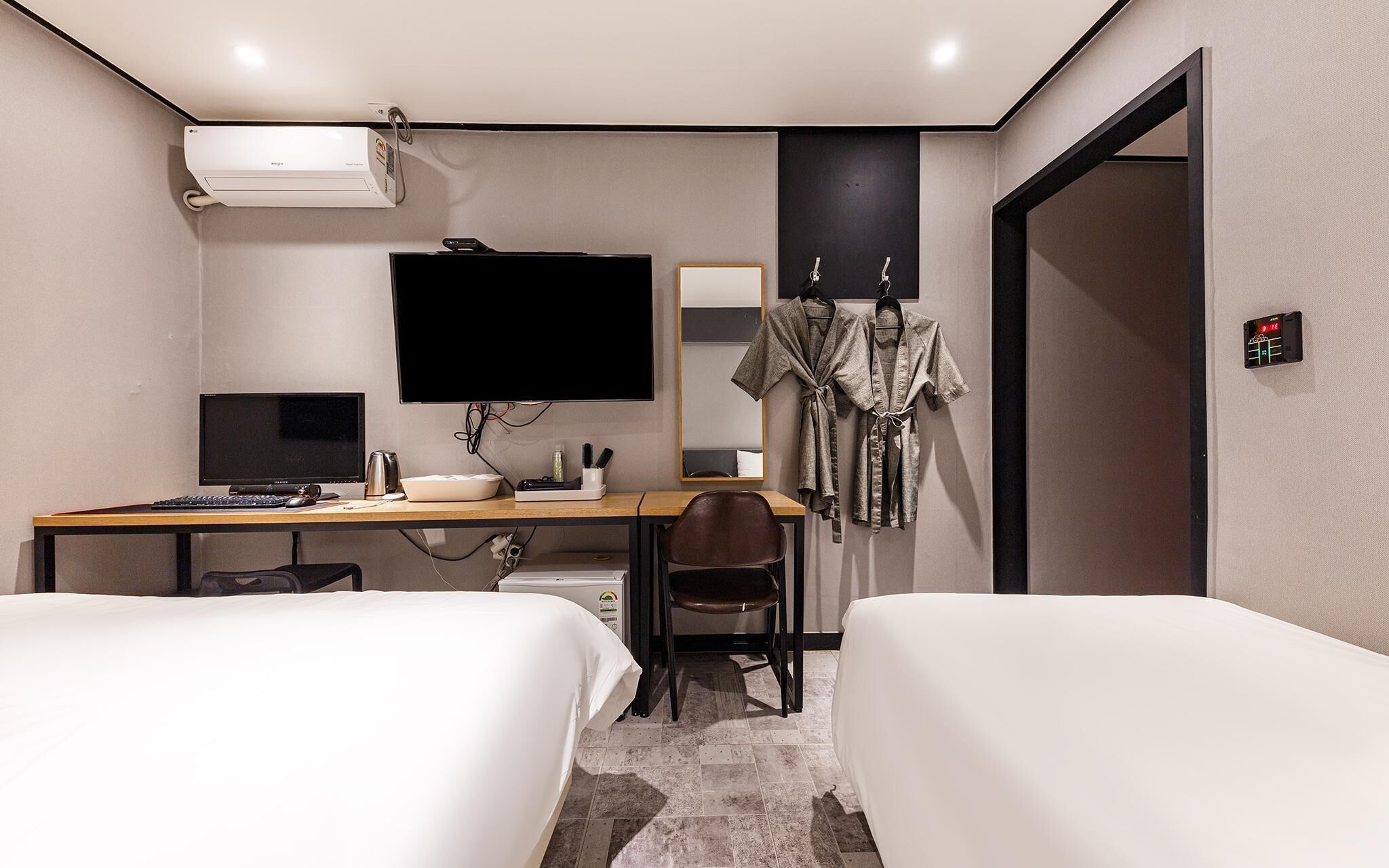 Daejeon Daesa Hotel Bus