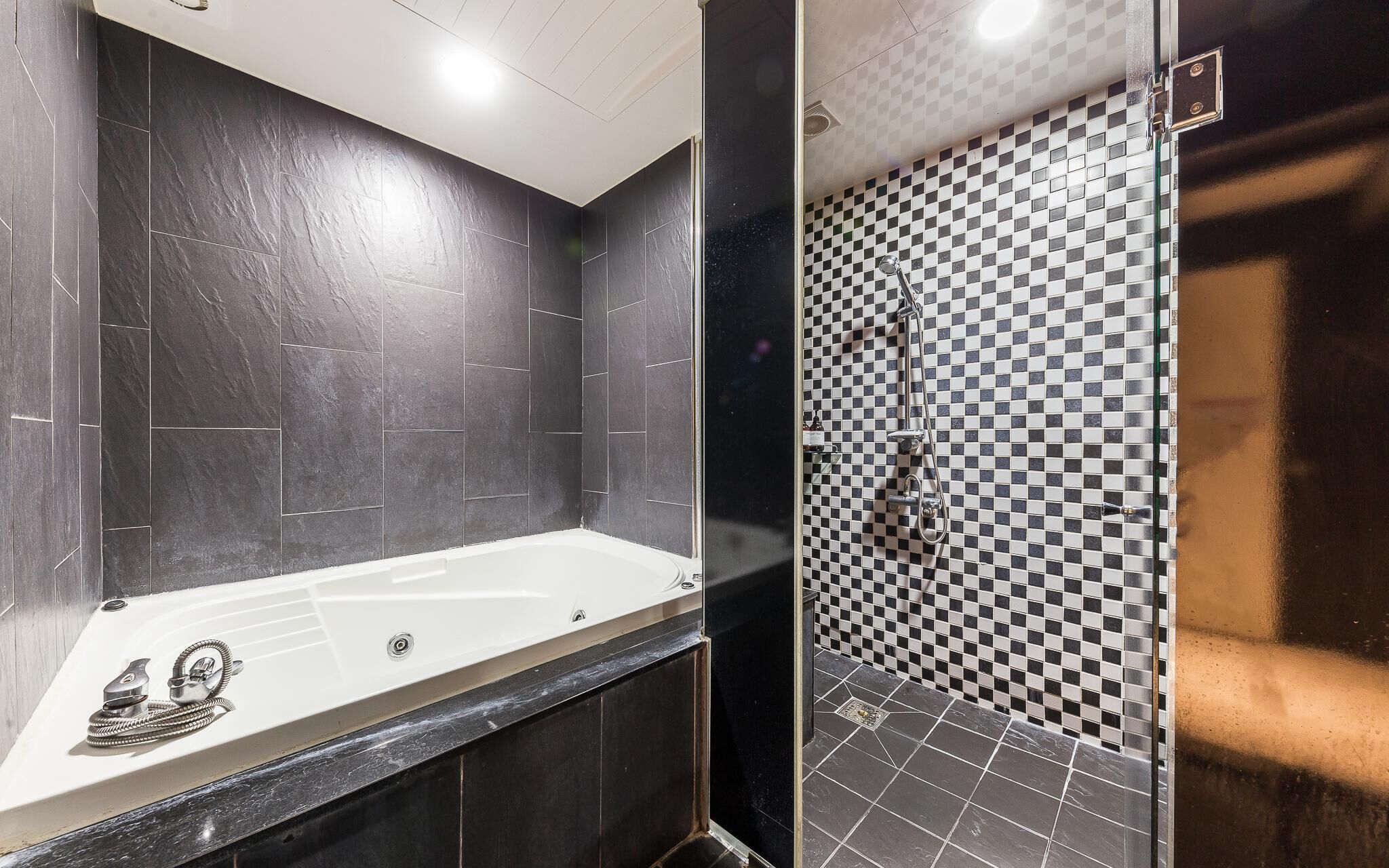 Daejeon Daesa Hotel Bus