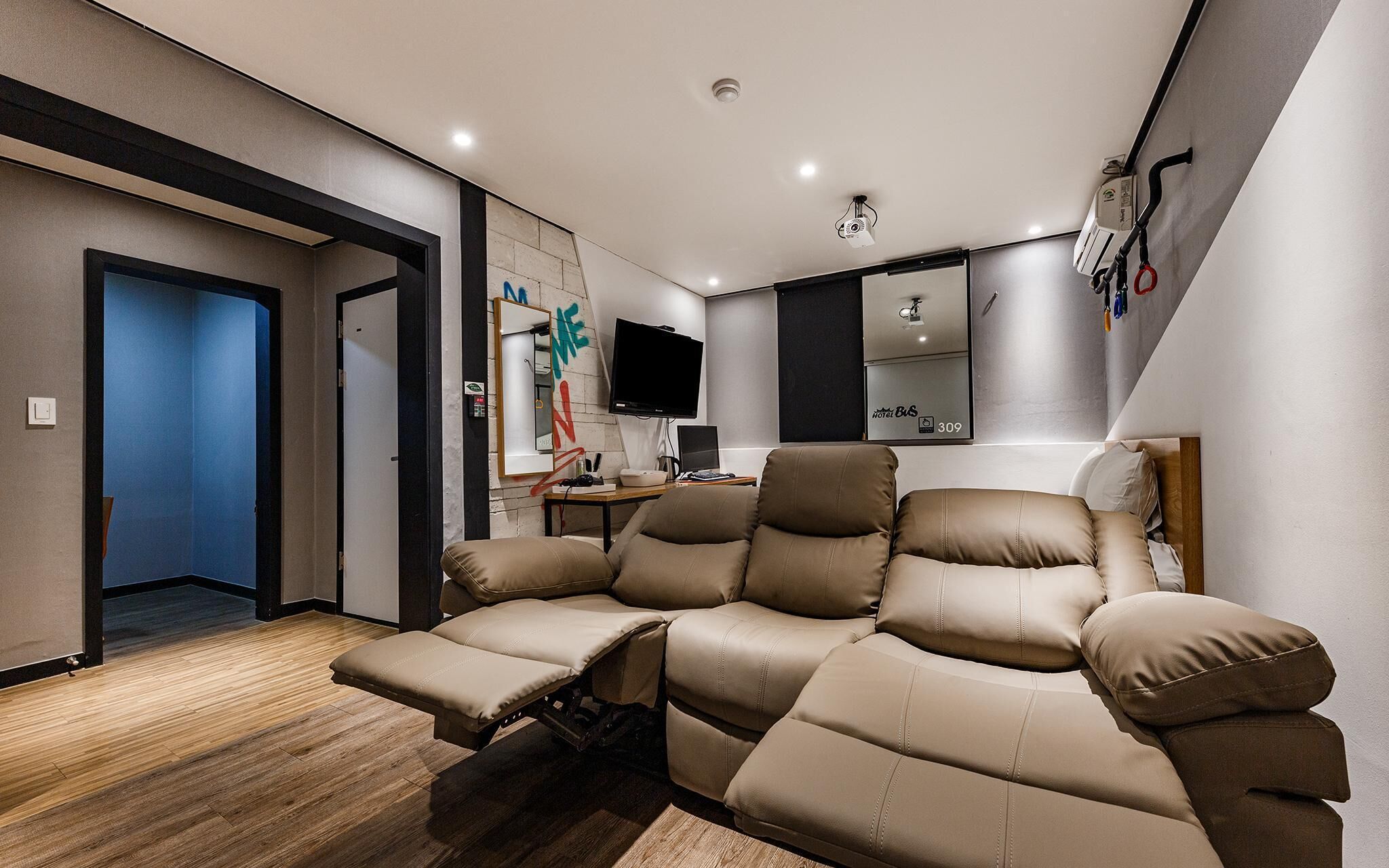 Daejeon Daesa Hotel Bus