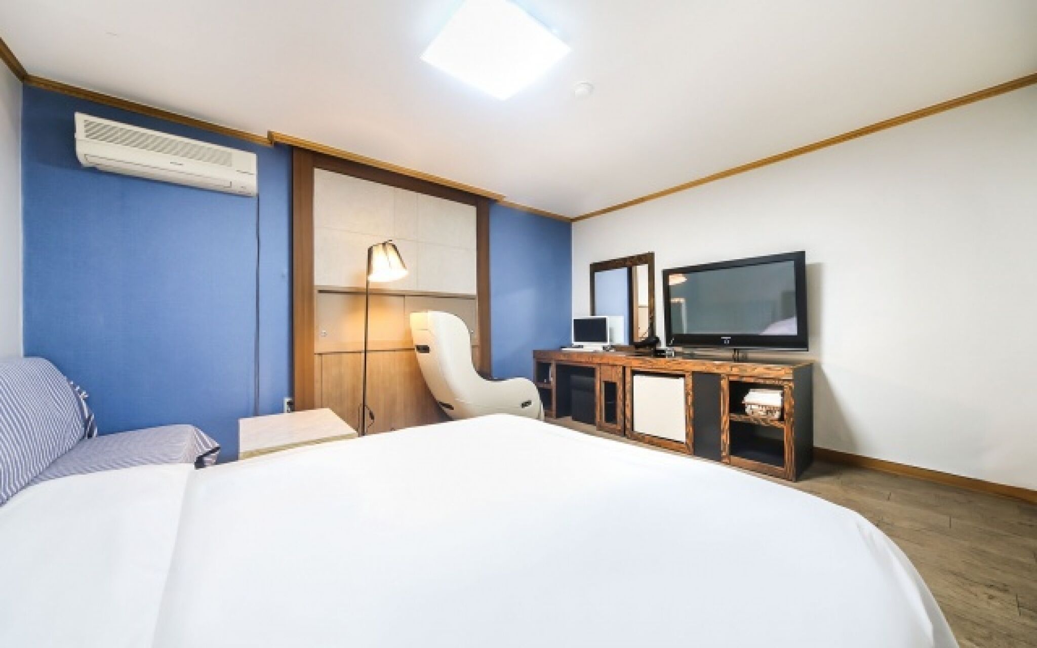 Daejeon Sintanjin Blue