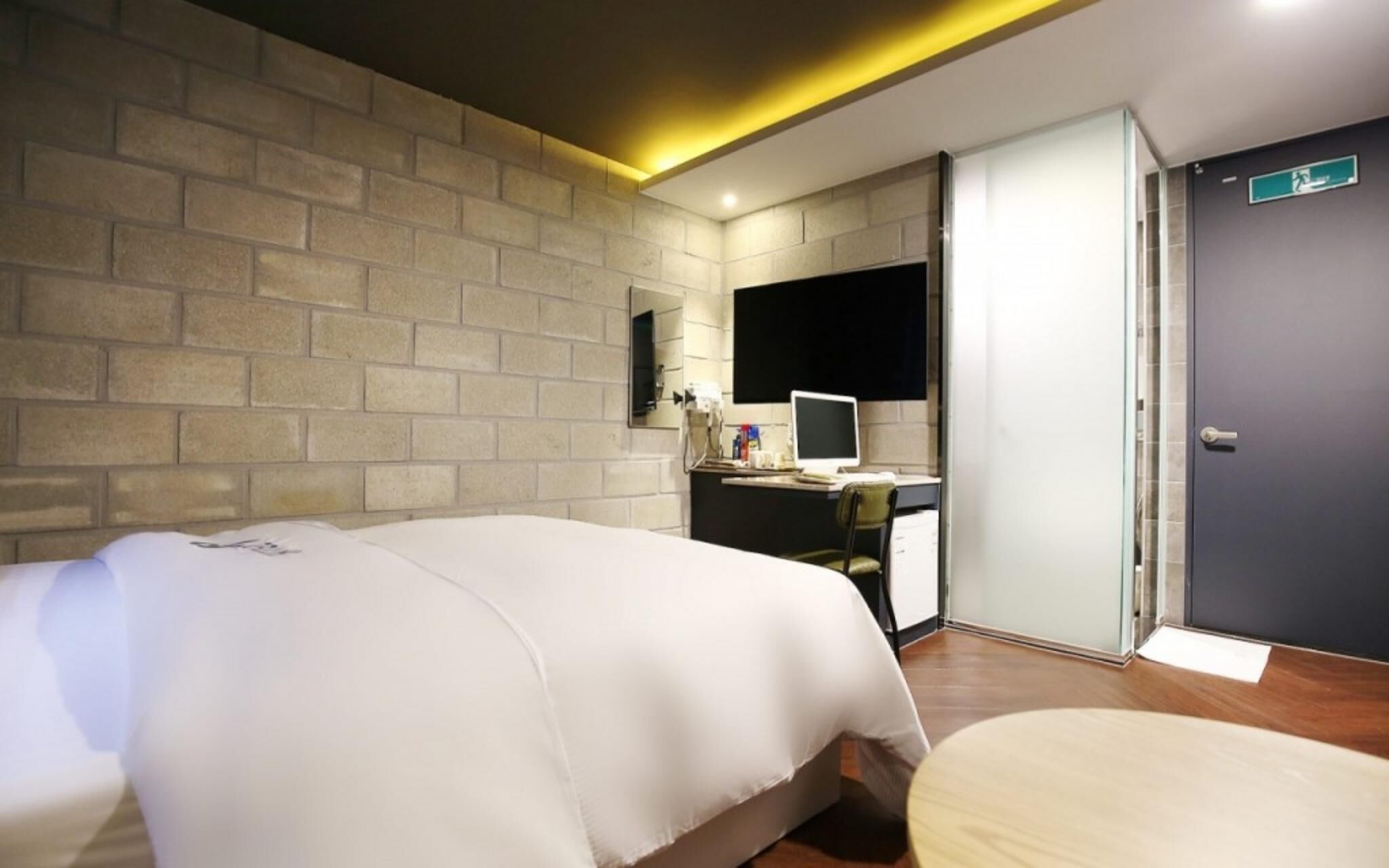 Daejeon Sintanjin Hotel Wol