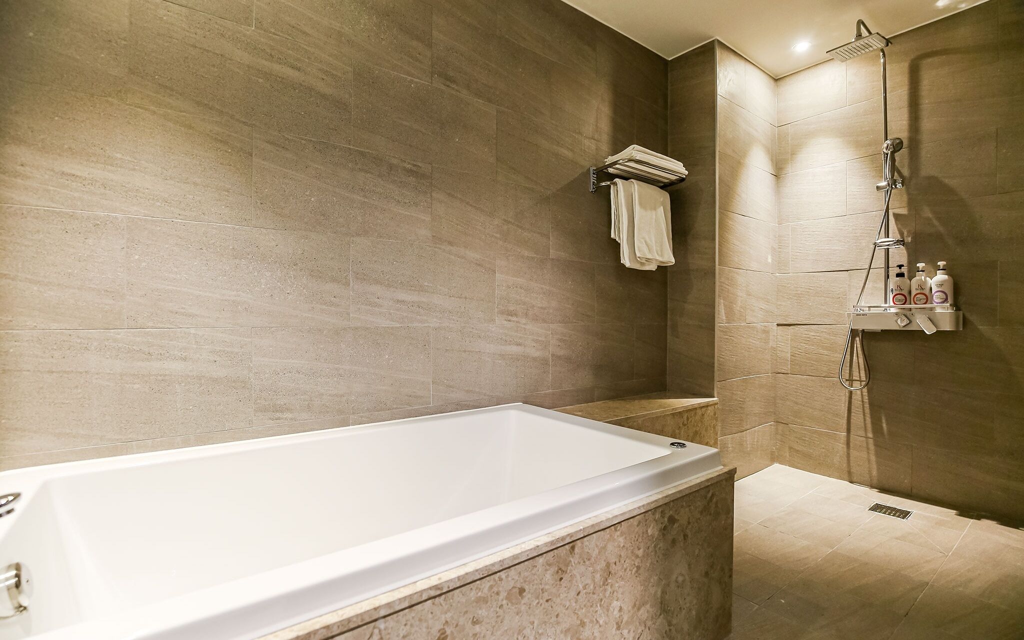 Daejeon Sintanjin Hotel Wol