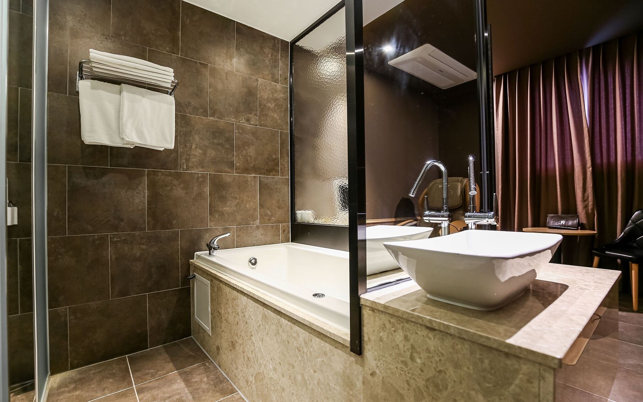 Daejeon Sintanjin Hotel Wol