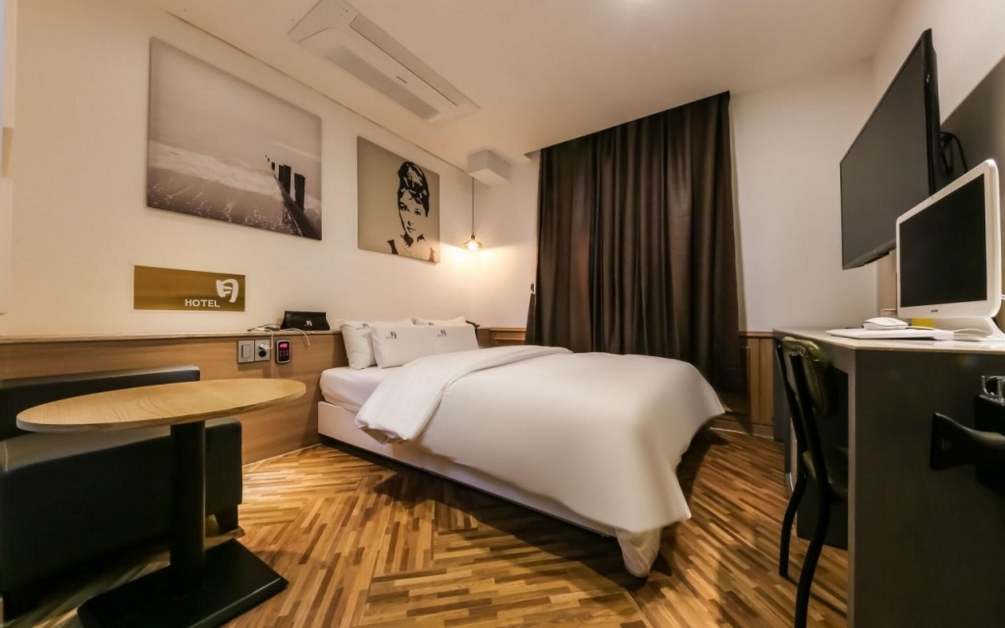 Daejeon Sintanjin Hotel Wol