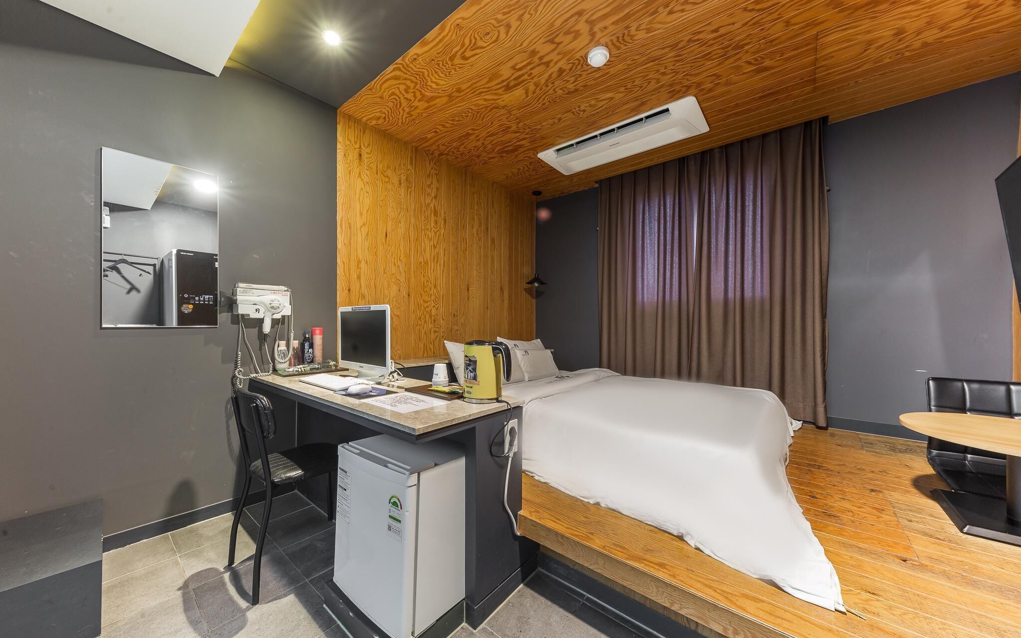 Daejeon Sintanjin Hotel Wol